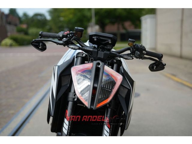 ktm - 1290-super-duke-r