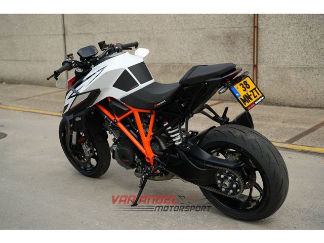 ktm - 1290-super-duke-r