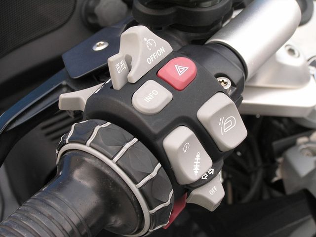 bmw - r-1200-rt