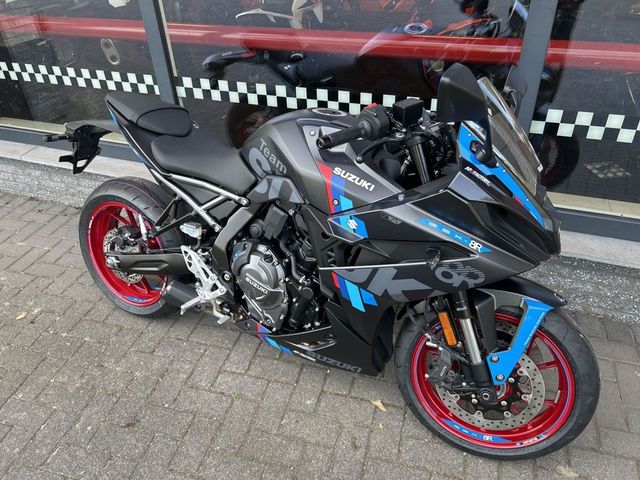 suzuki - gsx-8r