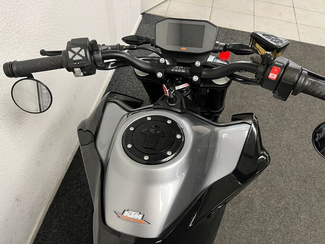ktm - 790-duke