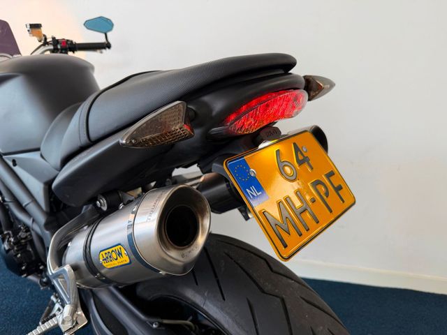triumph - speed-triple-1050