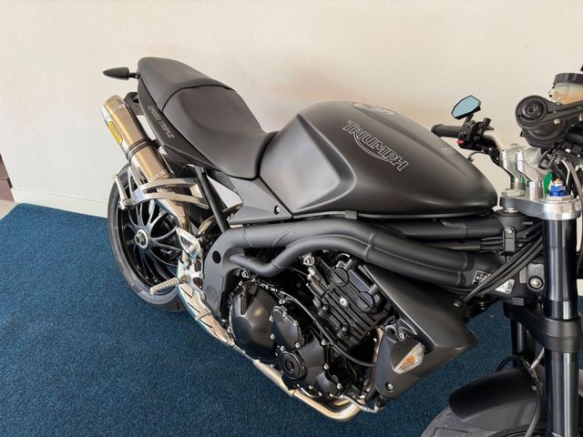 triumph - speed-triple-1050