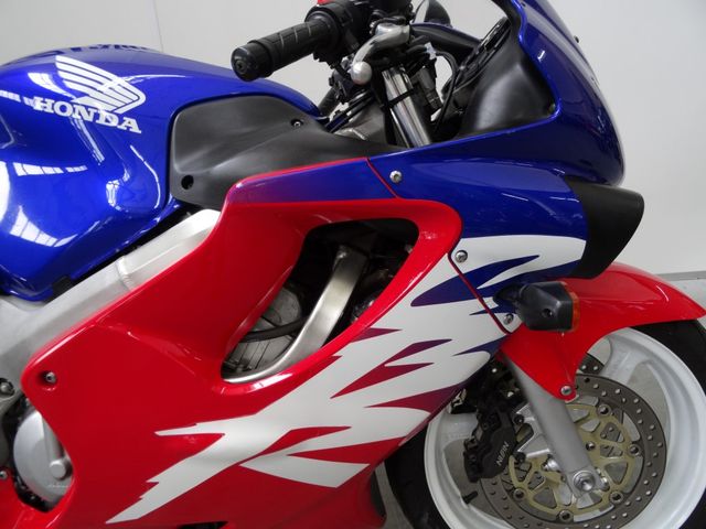 honda - cbr-600-f