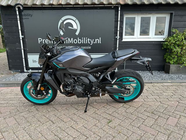 yamaha - mt-09-y-amt