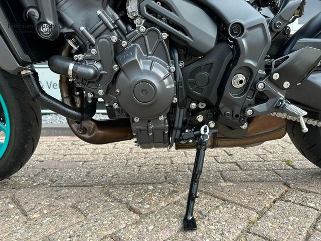 yamaha - mt-09-y-amt