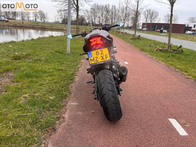 kawasaki - z900