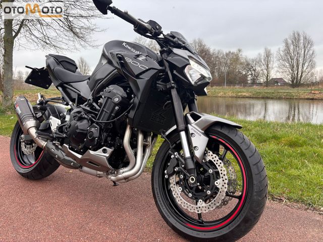 kawasaki - z900