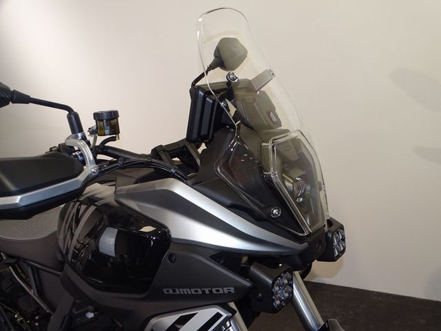 qjmotor - srt-600-sx-touring