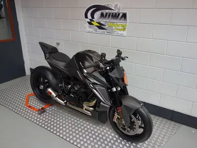 KTM 1390 SUPER DUKE RR TRACK – foto 2