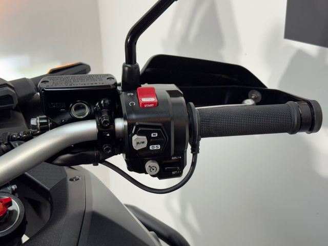 honda - crf-1100-l-africa-twin-dct