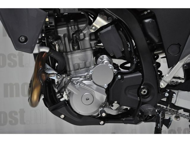 suzuki - dr-z-400-s