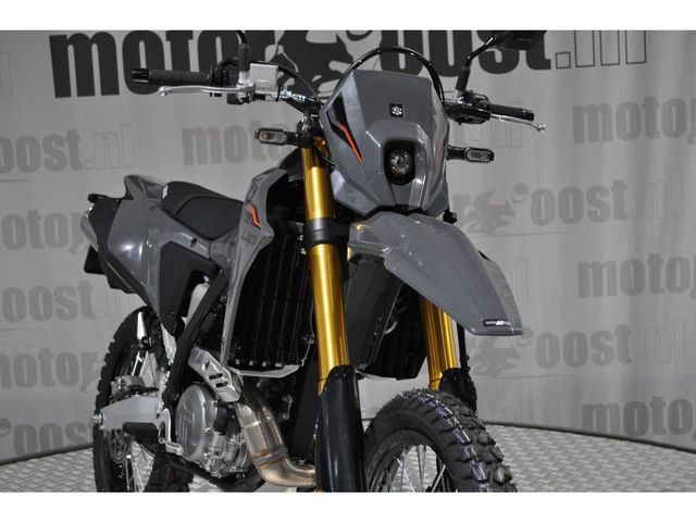 suzuki - dr-z-400-s