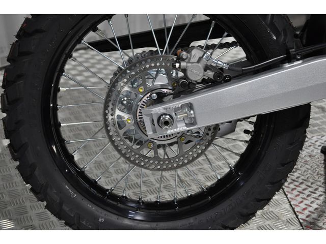 suzuki - dr-z-4-s