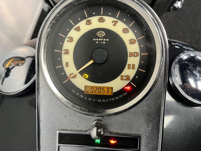 harley-davidson - softail-deluxe-flstn