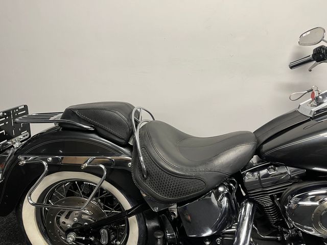 harley-davidson - softail-deluxe-flstn