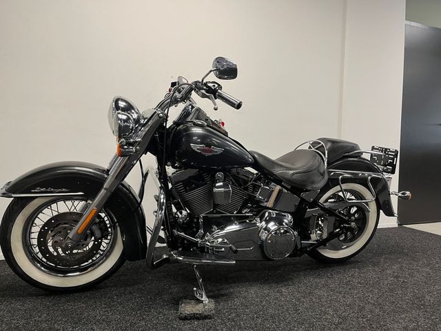 harley-davidson - softail-deluxe-flstn