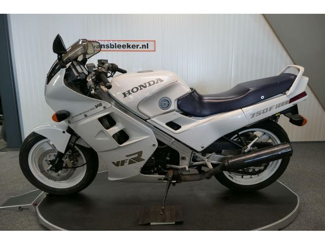 honda - vfr-750-f