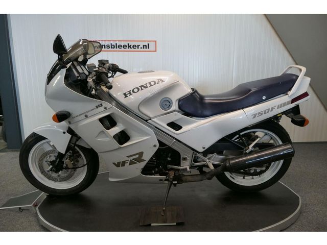 honda - vfr-750-f