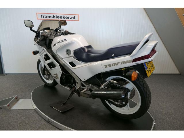 honda - vfr-750-f