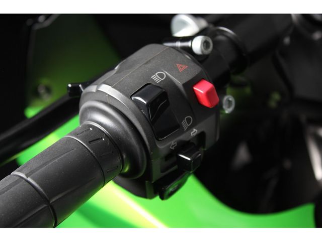 kawasaki - z-1000-sx-abs