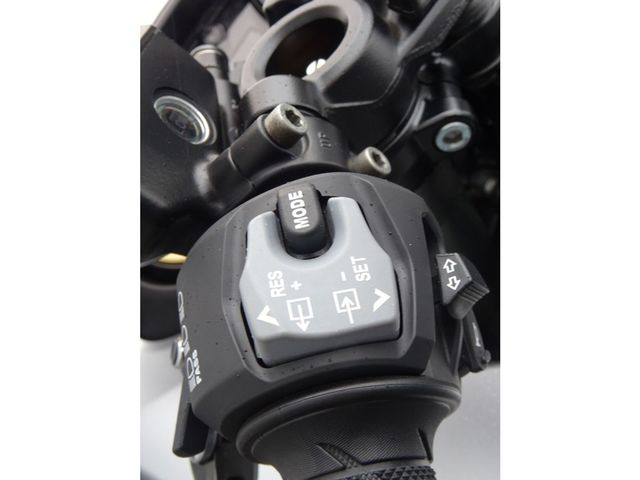 suzuki - gsx-r-1300-hayabusa