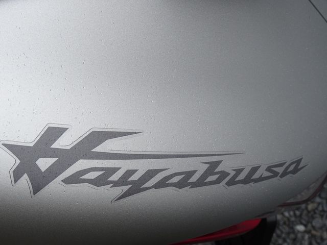 suzuki - gsx-r-1300-hayabusa