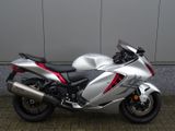 SUZUKI GSX-R 1300 HAYABUSA