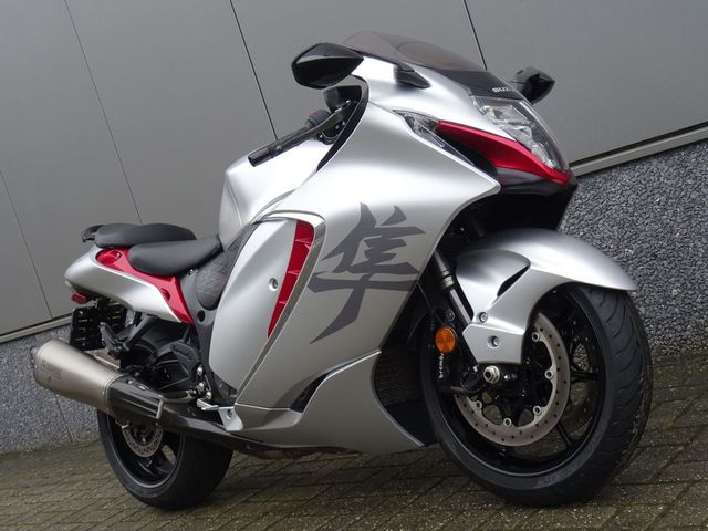 suzuki - gsx-r-1300-hayabusa