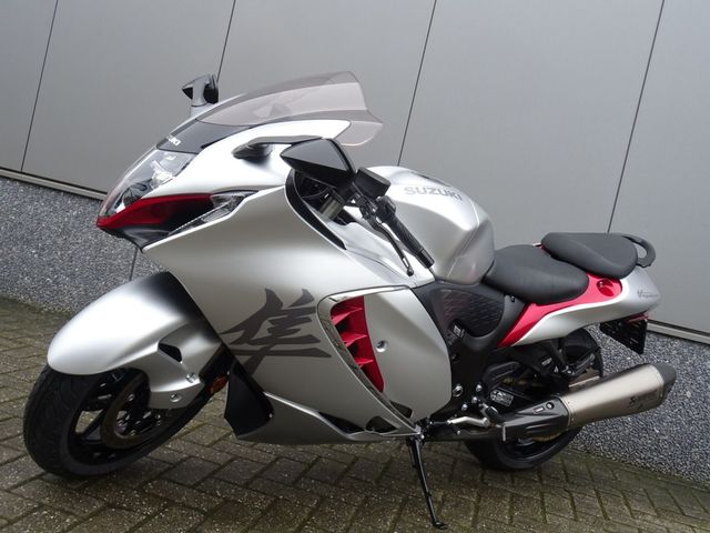 suzuki - gsx-r-1300-hayabusa