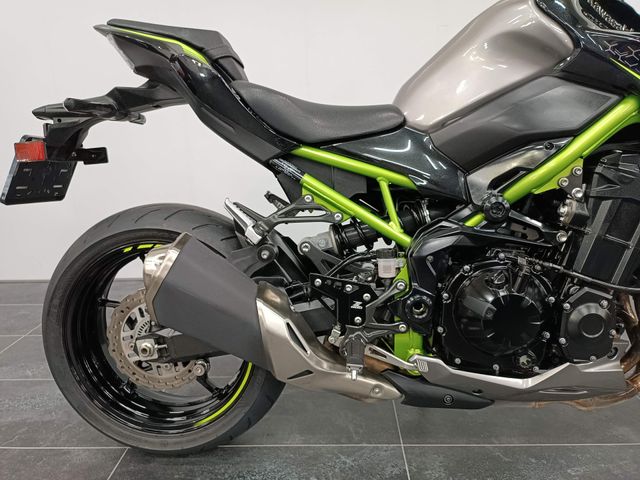 kawasaki - z900