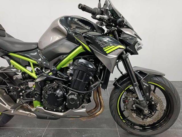 kawasaki - z900