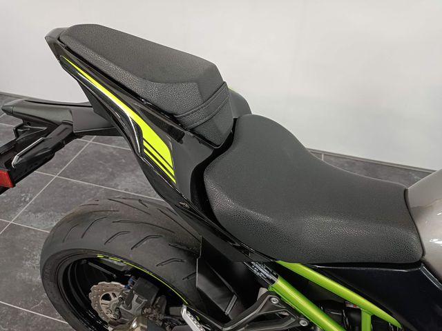kawasaki - z900