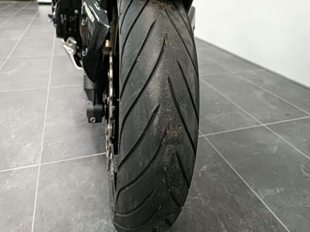 kawasaki - z900