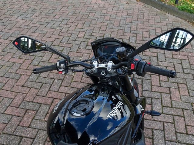triumph - street-triple-r
