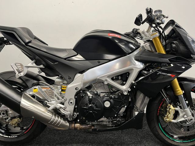 aprilia - tuono-v4-r-aprc