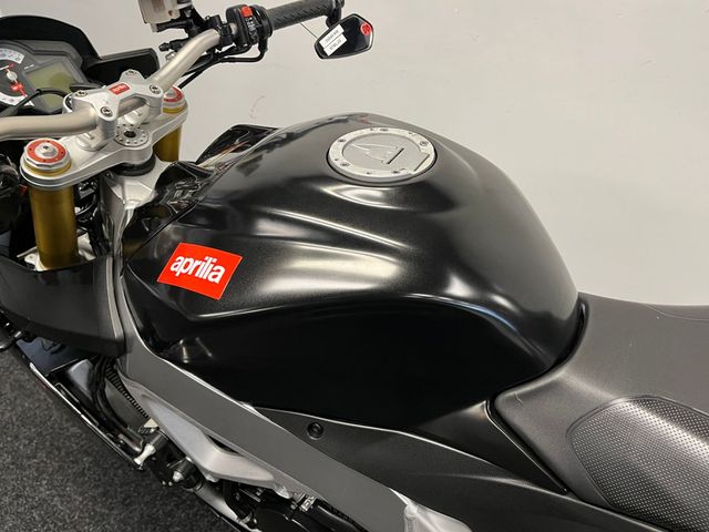 aprilia - tuono-v4-r-aprc