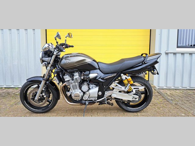 yamaha - xjr-1300