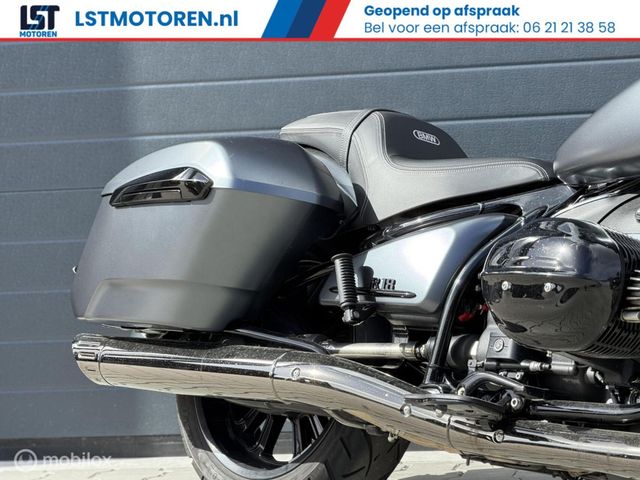 bmw - r-18-rocktane