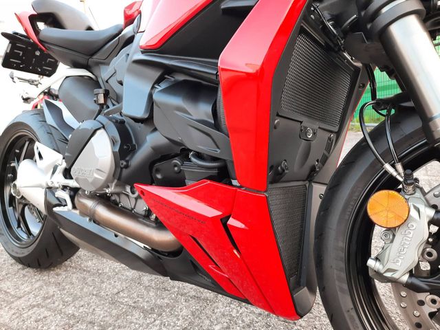 ducati - streetfighter-v2