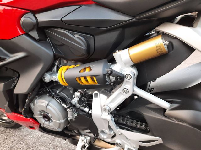 ducati - streetfighter-v2