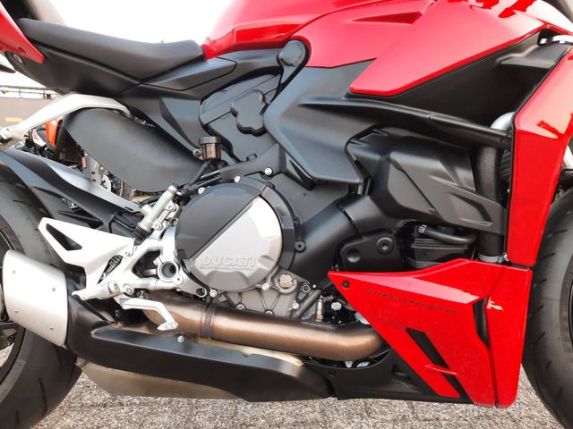 ducati - streetfighter-v2