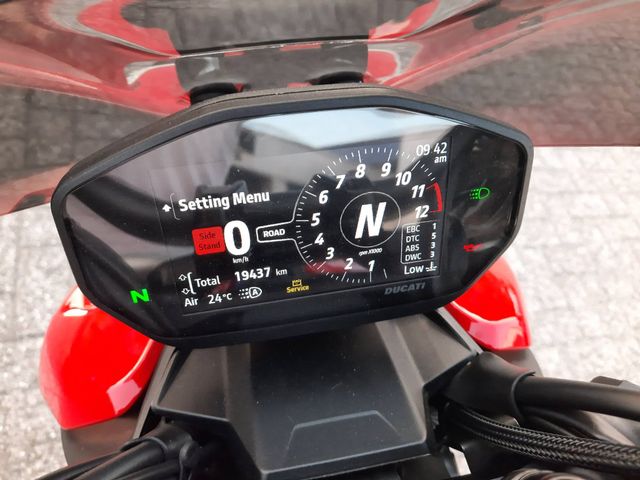 ducati - streetfighter-v2