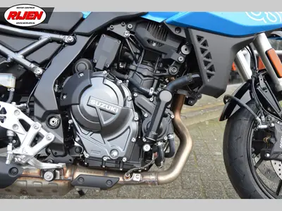 SUZUKI GSX-8S – foto 4