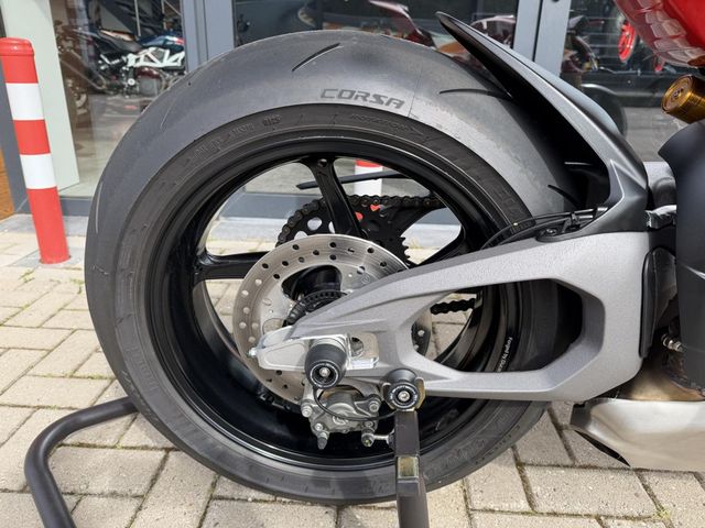 ducati - streetfighter-v4s