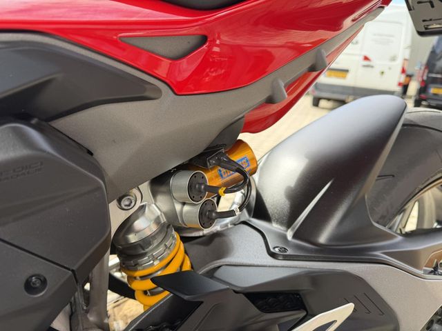 ducati - streetfighter-v4s