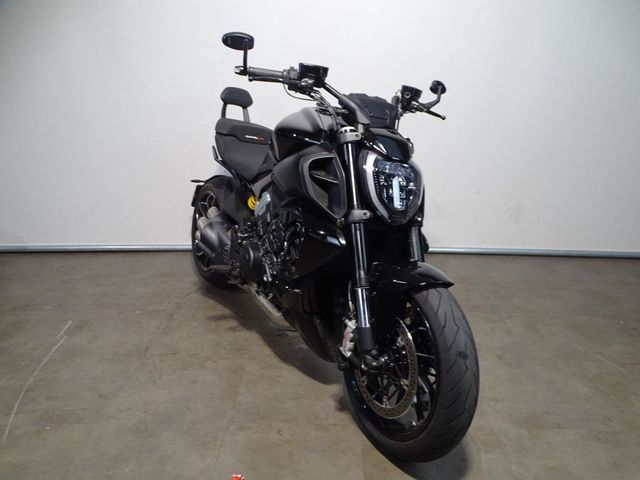 ducati - diavel-v4