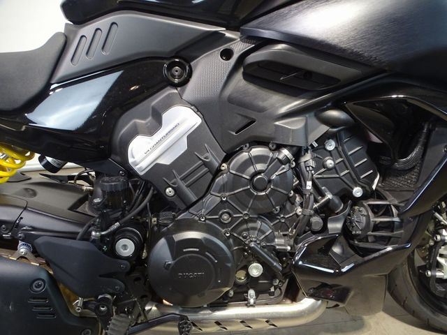 ducati - diavel-v4