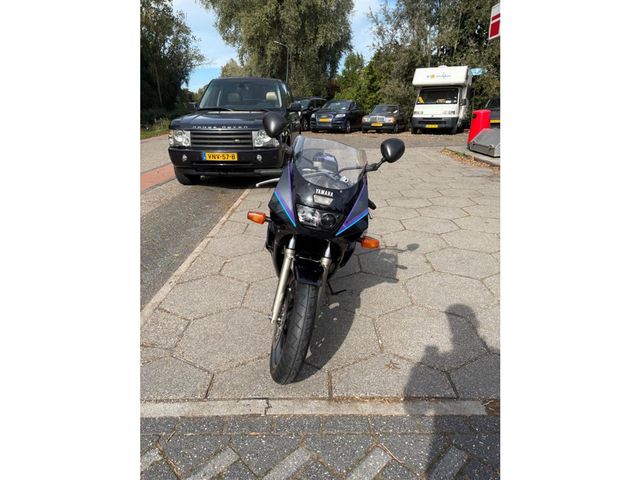 yamaha - fzr-600