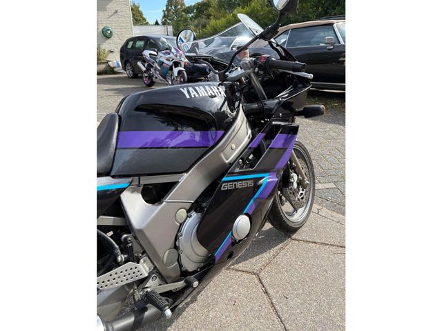 yamaha - fzr-600